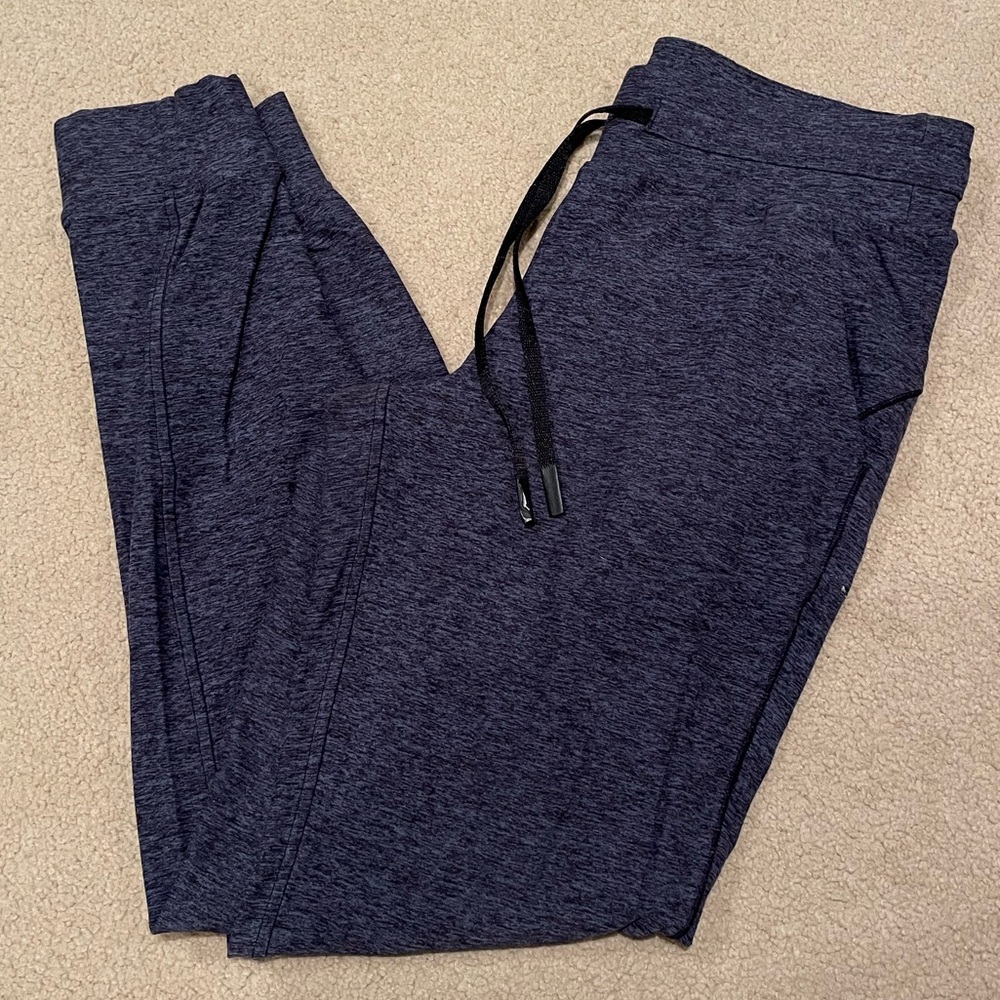 Lululemon joggers. Size 6. Navy blue/black design